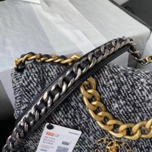 Chanel 19 large handbag gray and milky white wool 10