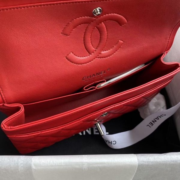 Chanel A01112-21 Medium Classic Flap Bag 5