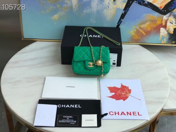 Chanel Runway grean Square Mini Flap Pearl Crush Bag AS1786 B02916 1