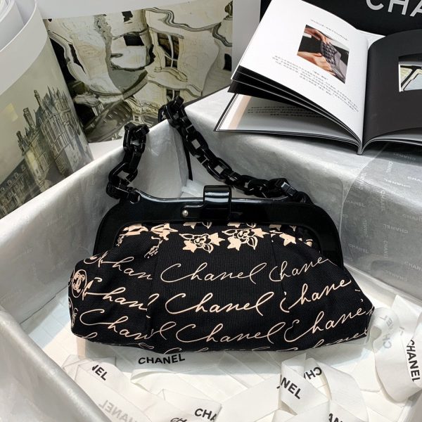 Chanel Vintage bag AS2390 5