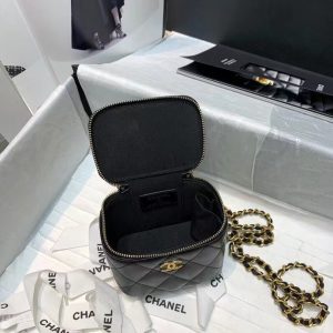 Chanel small chain cosmetic bag 81113 black 17