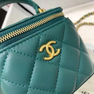 Chanel small chain cosmetic bag 81113 green 10