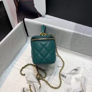 Chanel small chain cosmetic bag 81113 green 11