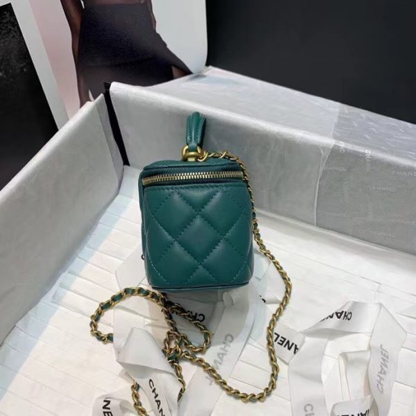 Chanel small chain cosmetic bag 81113 green 5