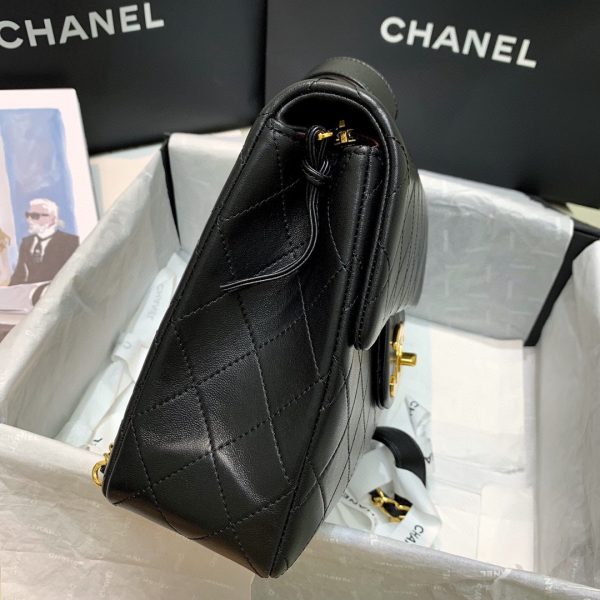 Chanel vintage jumbo backpack 4