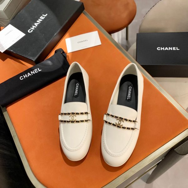 Chanel’s latest chain clause shoes 7