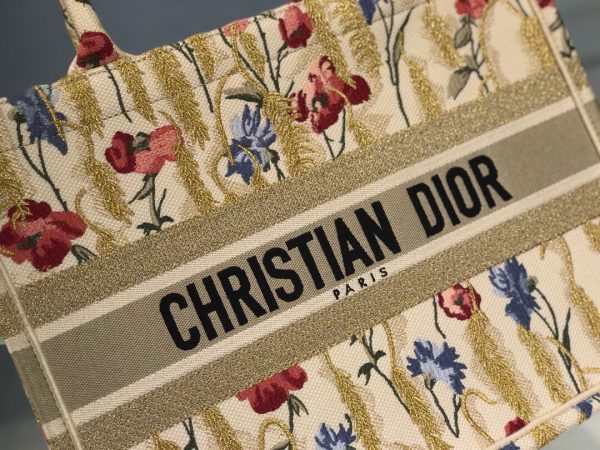 Dior Book Tote Maria Grazia Chiuri Hibiscus size 36 Bag 6