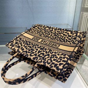 Dior Book Tote size 41 leopard skin Bag 11