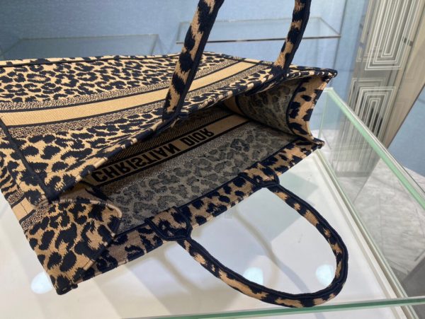 Dior Book Tote size 41 leopard skin Bag 4
