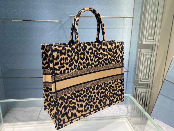 Dior Book Tote size 41 leopard skin Bag 5