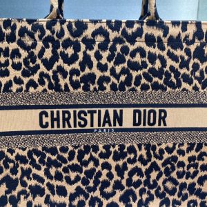 Dior Book Tote size 41 leopard skin Bag 15
