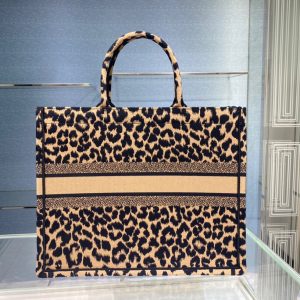 Dior Book Tote size 41 leopard skin Bag 16