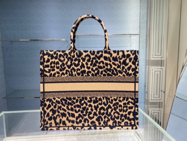 Dior Book Tote size 41 leopard skin Bag 7