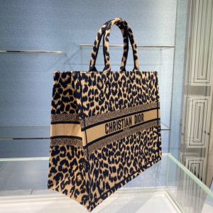 Dior Book Tote size 41 leopard skin Bag 17