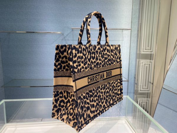 Dior Book Tote size 41 leopard skin Bag 8