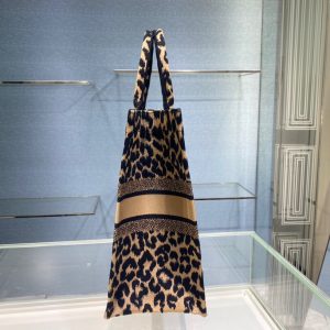 Dior Book Tote size 41 leopard skin Bag 18