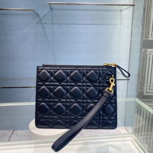 Dior Caro size 21 black Handbag 12