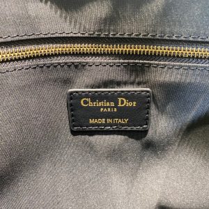 Dior Caro size 30 black Handbag 11