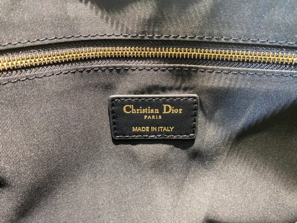 Dior Caro size 30 black Handbag 2