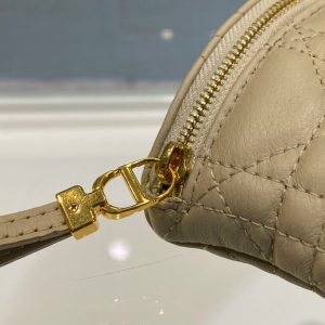 Dior Montaigne Change Key size 11 beige Bag 13