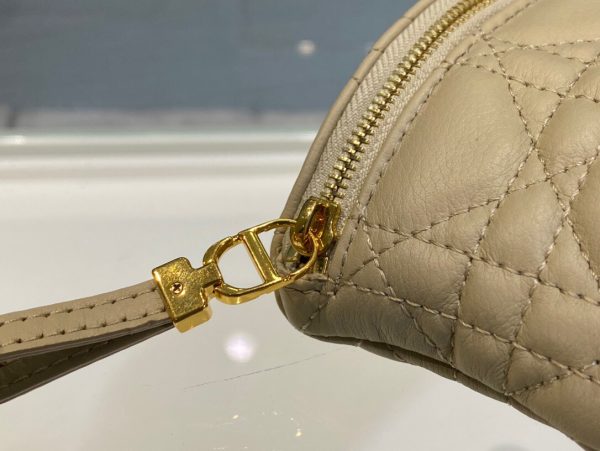 Dior Montaigne Change Key size 11 beige Bag 4