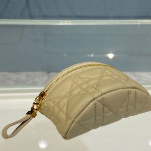 Dior Montaigne Change Key size 11 beige Bag 15