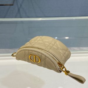 Dior Montaigne Change Key size 11 beige Bag 18
