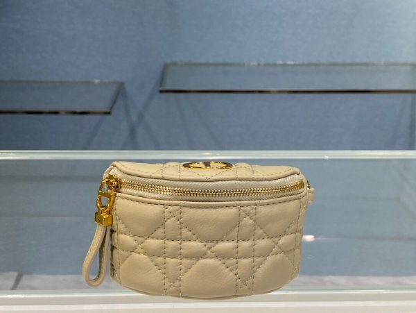 Dior Montaigne Change Key size 11 beige Bag 10