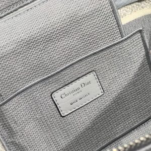 Dior Travel size 28 gray Comestic Bag 11