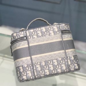 Dior Travel size 28 gray Comestic Bag 15