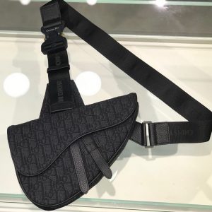 Dior Unisex Saddle size 20 black Bag 19