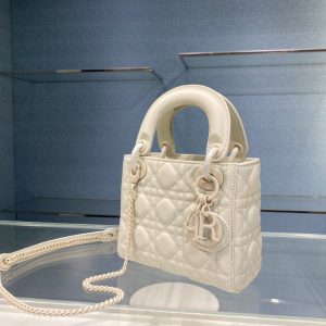 Lady Dior Lady Matte size 17 white Bag 18
