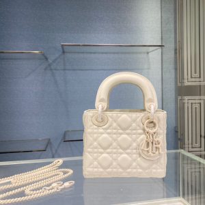 Lady Dior Lady Matte size 17 white Bag 19