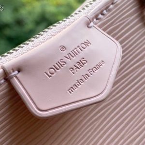 Louis Vuitton Easy Pouch On Strap LV M80471 pink 8