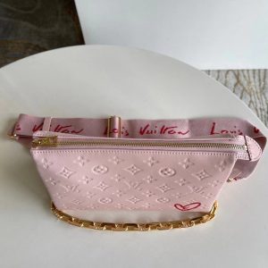 Louis Vuitton Fall In Love Coussin PM Light Pink M58739 7
