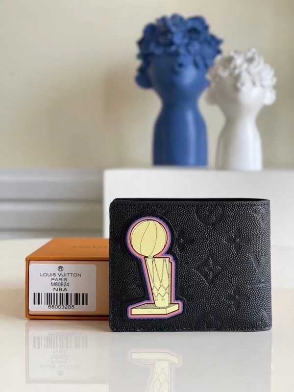 Louis Vuitton x NBA Black Multiple Wallet M80624 2