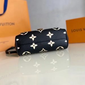 Louis Vuitton Monogram Office Style Elegant Style Logo Shoulder Bags M45859 11