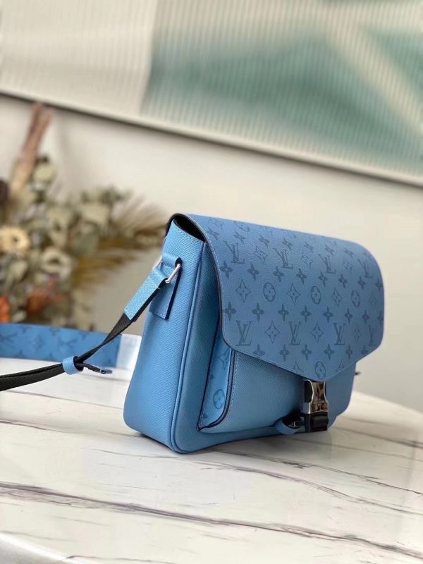 Louis Vuitton New Messenger M30745 Blue 1