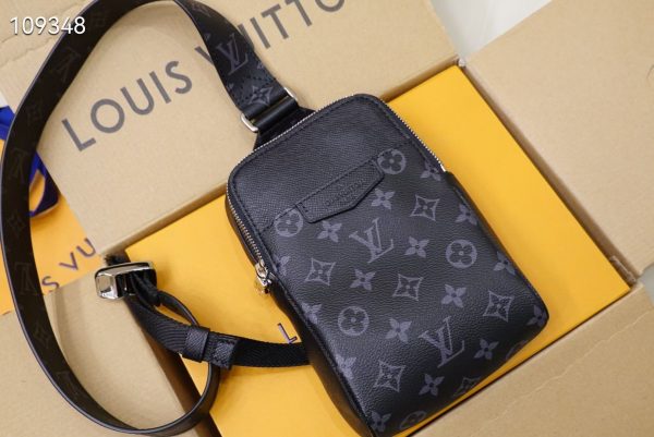 Louis Vuitton Outdoor Slingbag LV M30741 1