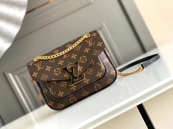 Louis Vuitton Passy Bag M45592 1