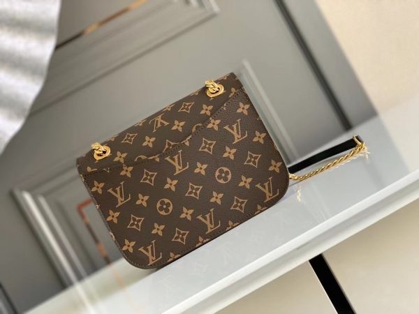 Louis Vuitton Passy Bag M45592 4