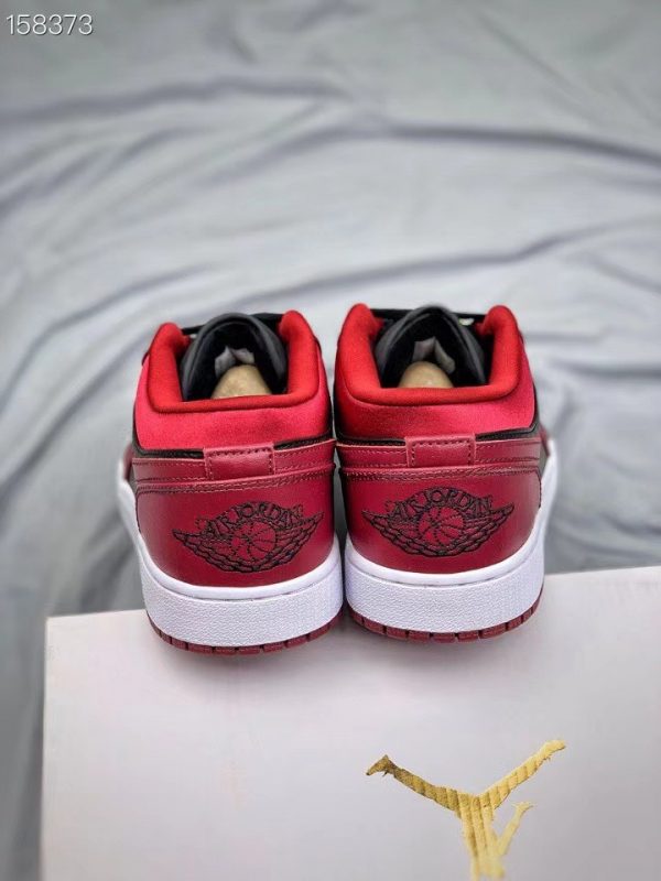 Nike Air Jordan 1 Low "Black Dark Red 5
