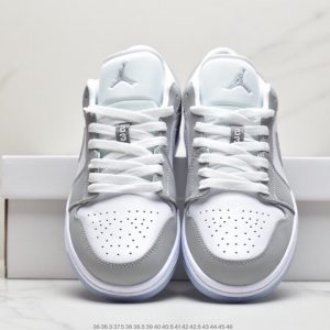 Shoes Jordan 1 Low update 11