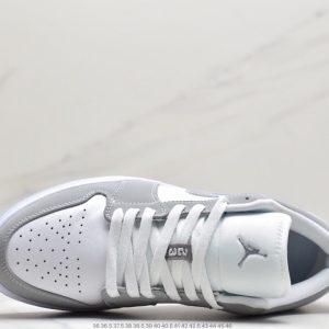 Shoes Jordan 1 Low update 13
