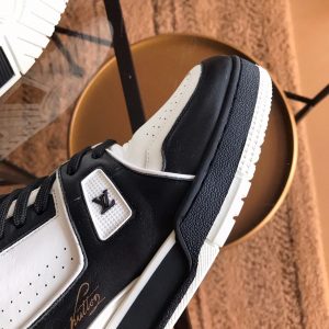 Shoes LV TRAINER 10