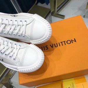 Shoes Louis Vuitton LV Squad 8