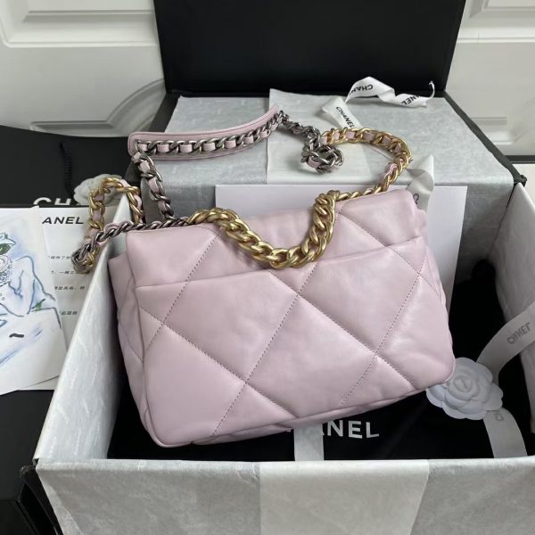 Small chanel Autumn/Winter 19Bag combines all classic pillow bags 3