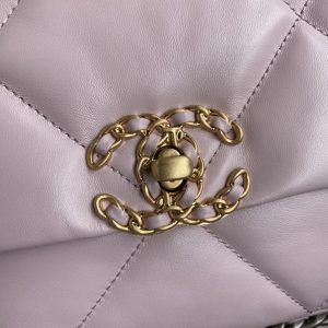 Small chanel Autumn/Winter 19Bag combines all classic pillow bags 11