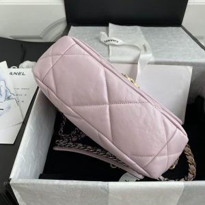Small chanel Autumn/Winter 19Bag combines all classic pillow bags 15
