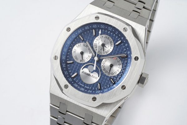 AP Audemars Piguet Royal Oak Cal.5134 blue silver Watch 8